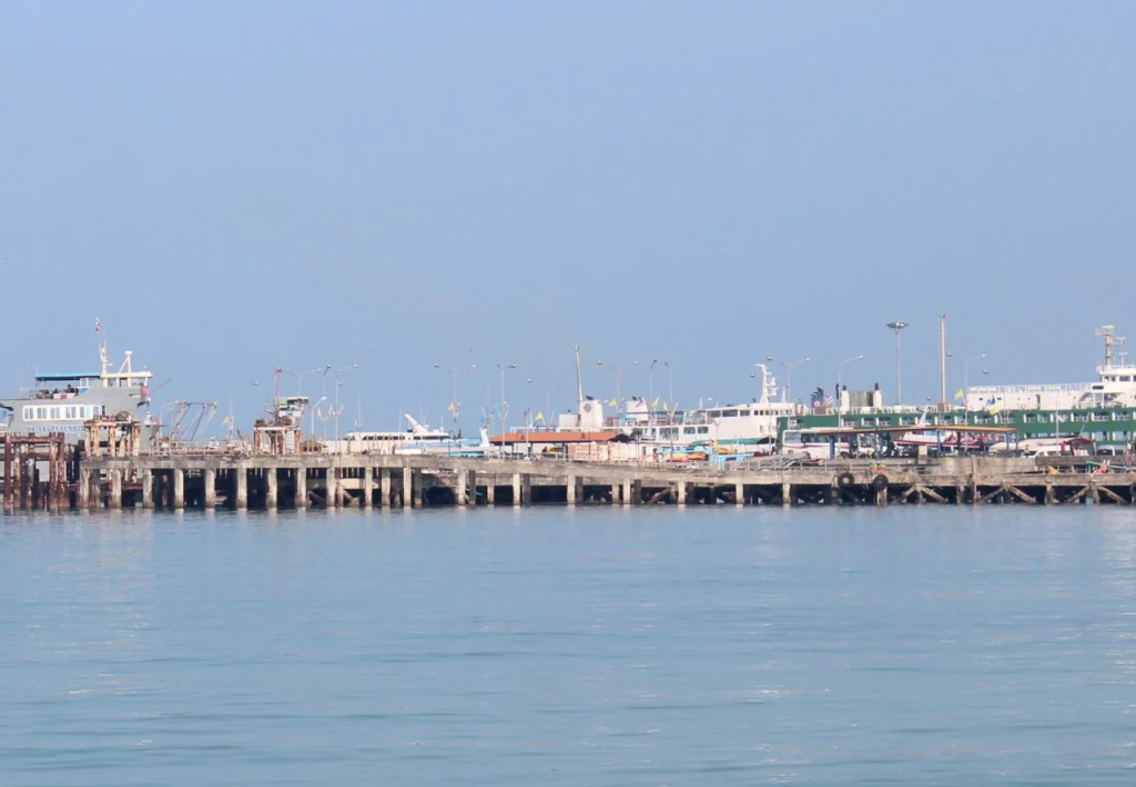Beach & Waterfront