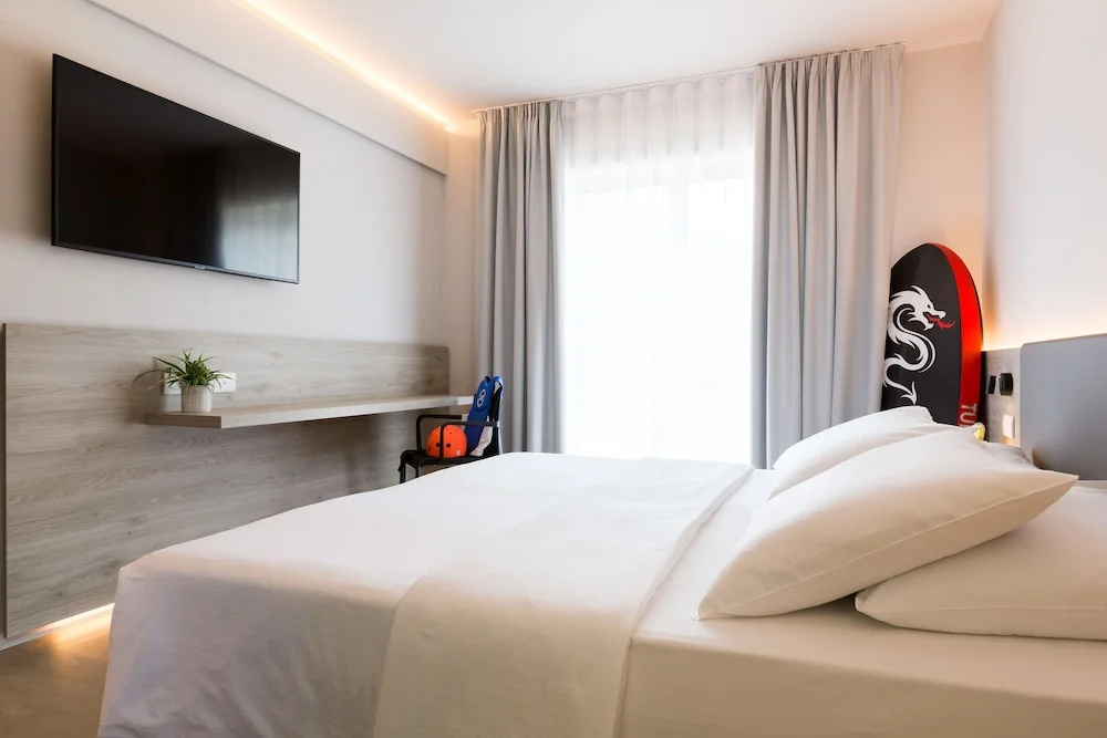 Vibe Double room (full double bed)