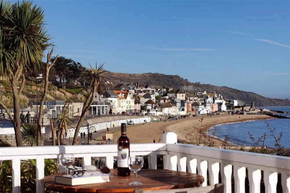 Beach & Waterfront