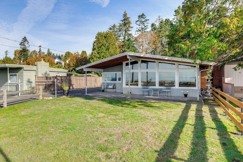 Bayfront Retreat w/ Private Beach in Birch Bay