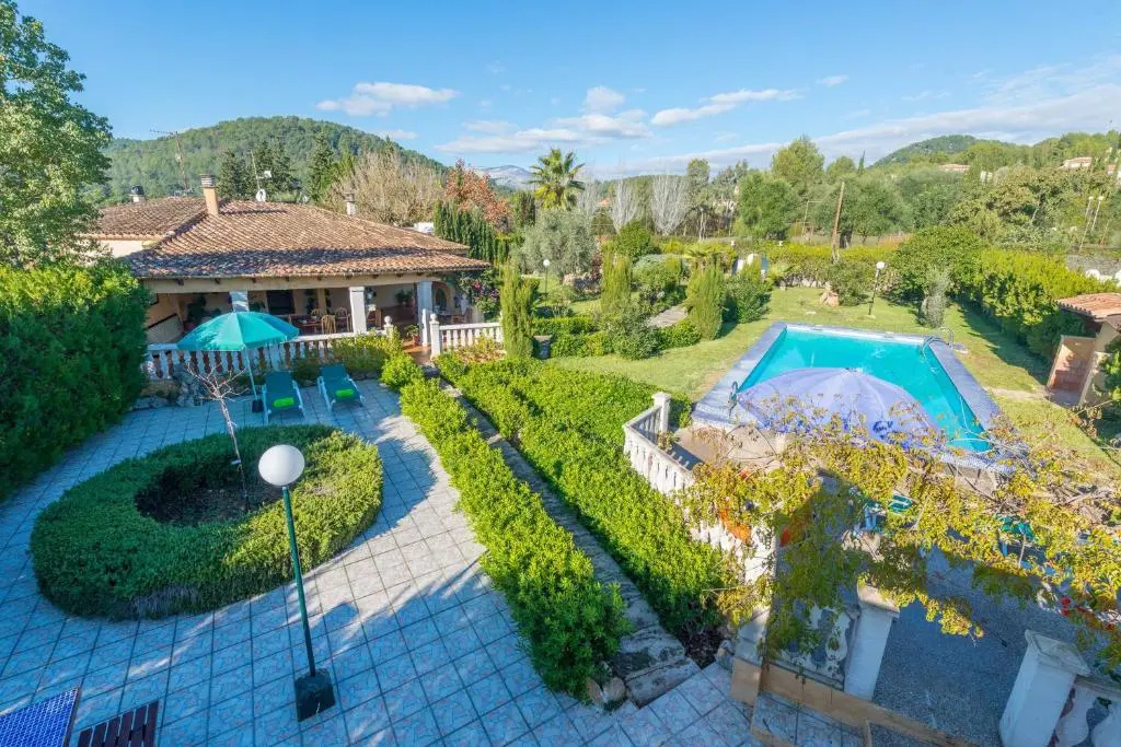 2 Bedrooms Villa