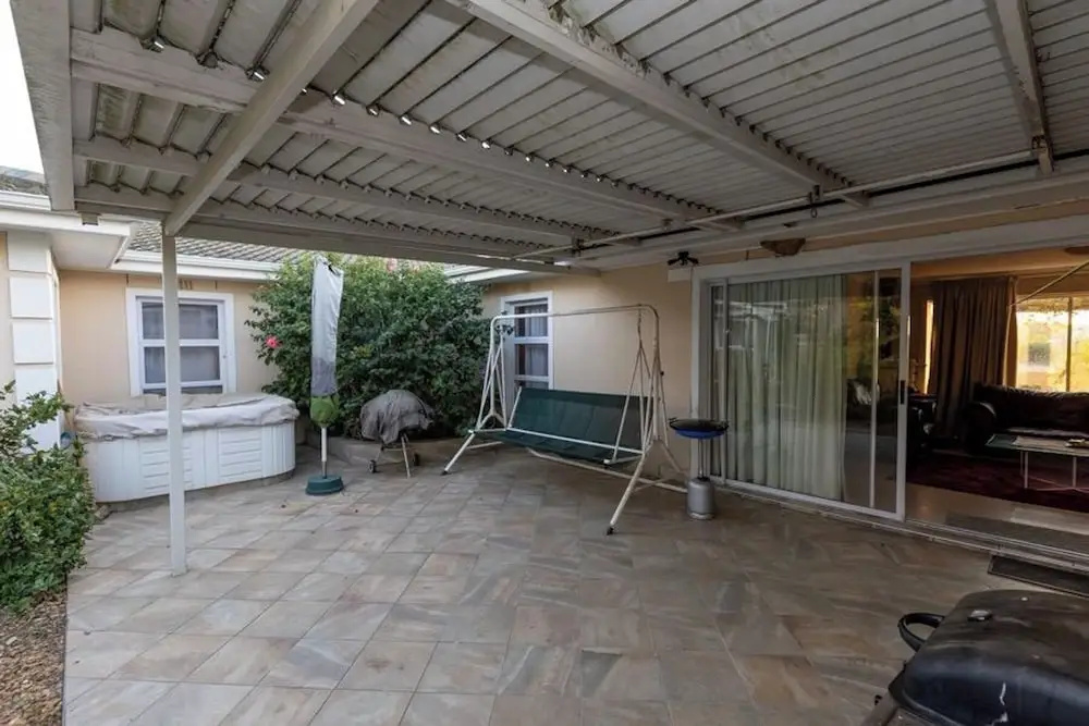 3 Bedroom Part House in the Scenic Durbanville Wine Lands Area, Holiday Facility