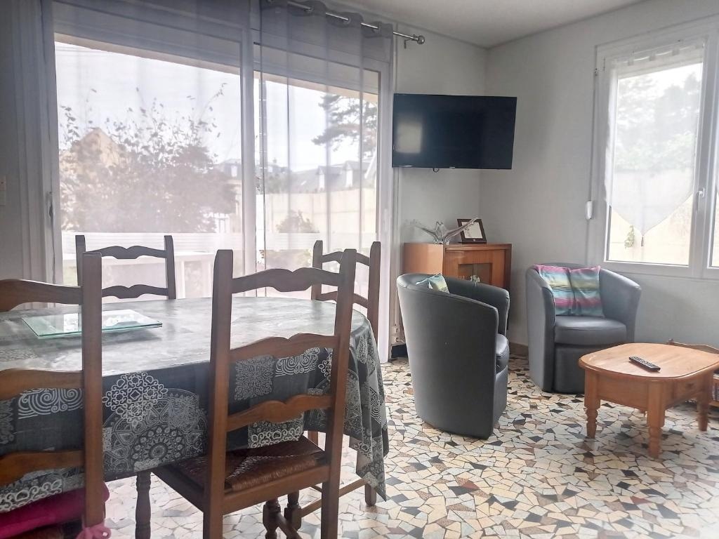 Maison Jullouville, 3 pièces, 5 personnes - FR-1-361-334