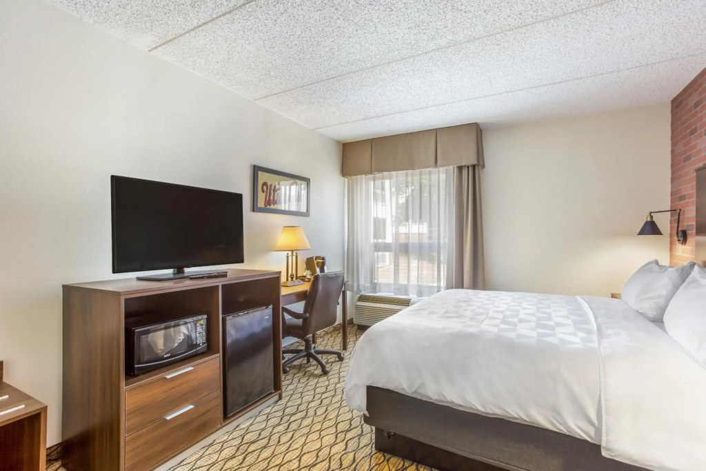 Burrstone Inn, an Ascend Collection Hotel - фото 4