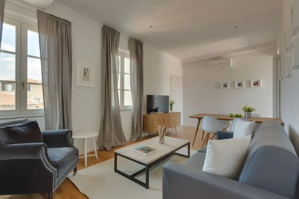 2 Bedrooms Apartment with balcony