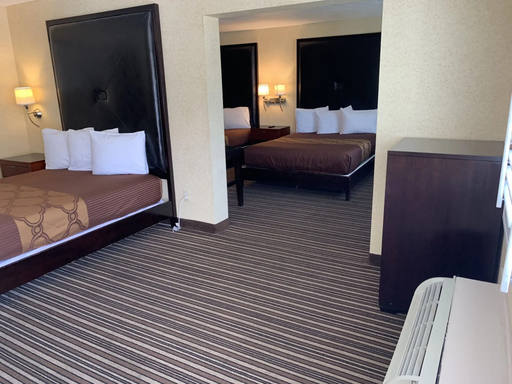 Отель Buena Park Inn в Буэна-Парке