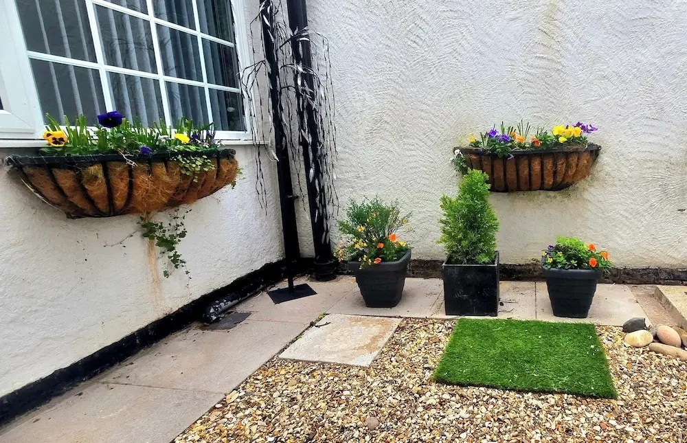 The Hideaway/cottage Feel/patio/central/parking