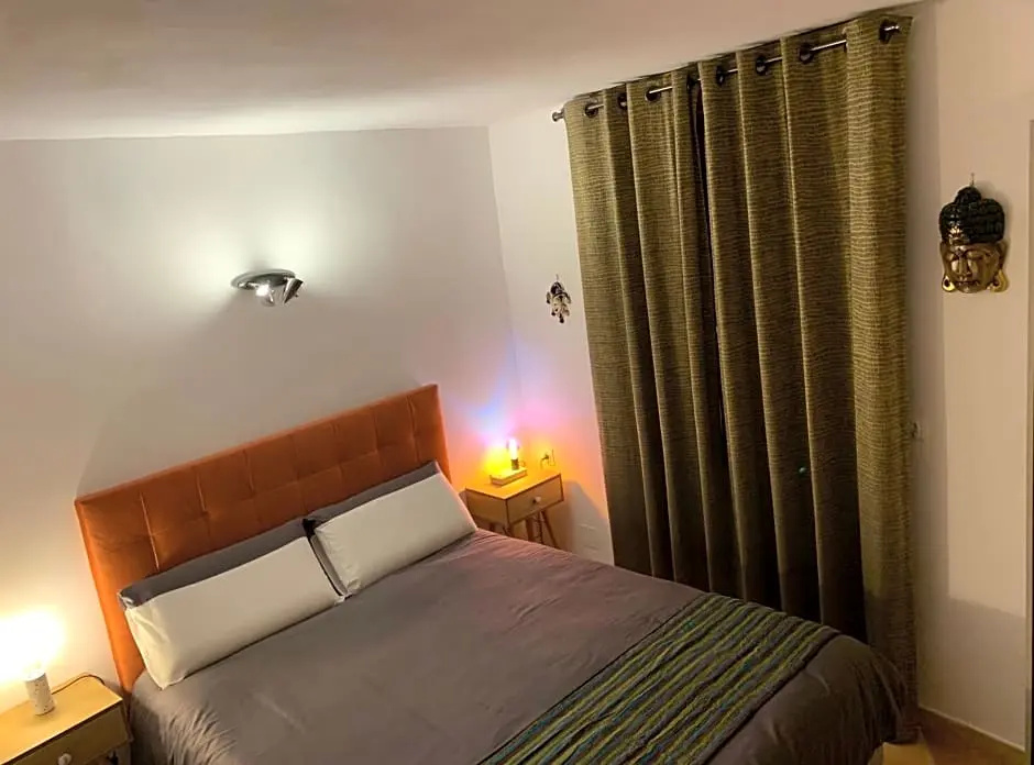 Pila & Bed - Montpellier city centre - Quiet and air-conditioned room