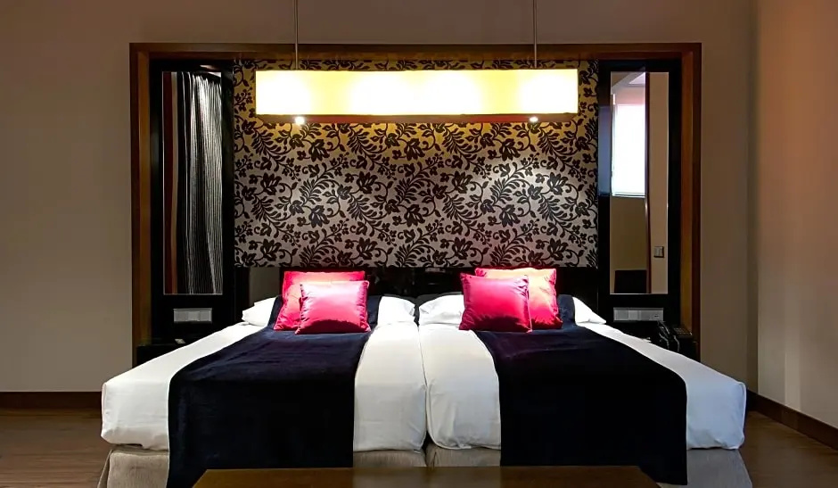 Double room with balcony (twin beds)