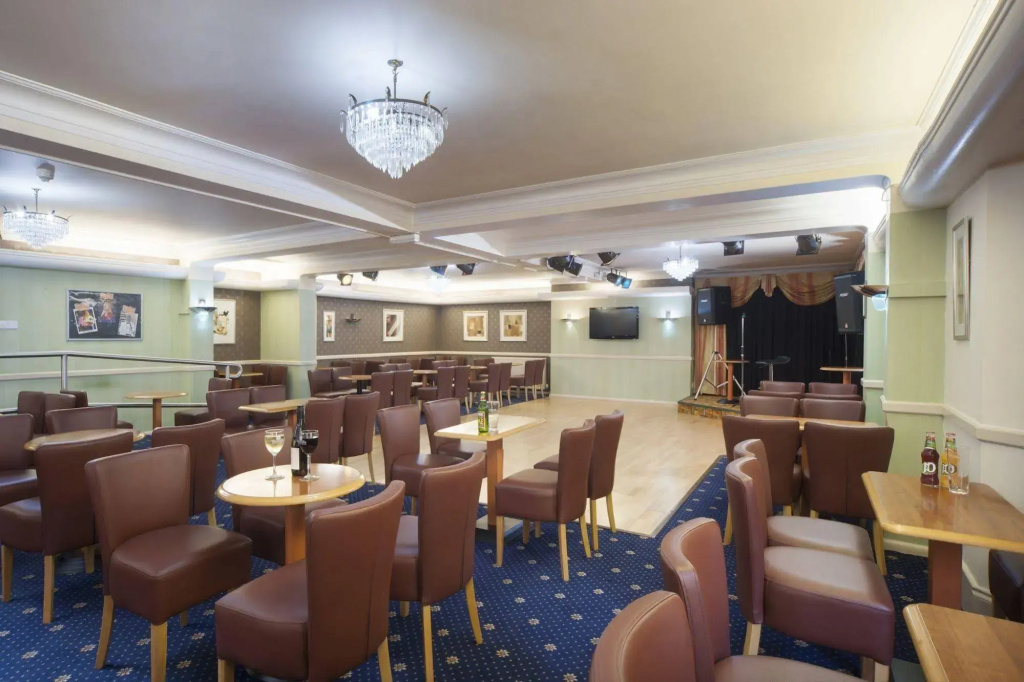The Carlton Hotel - Général