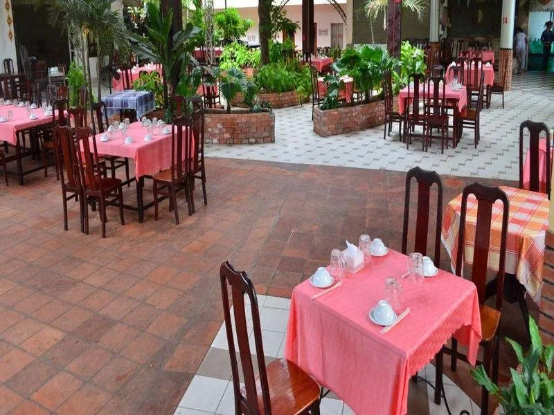 Food & Beverage