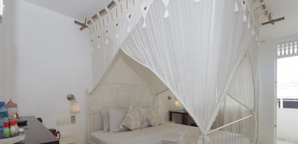 Royce Boutique Hotel