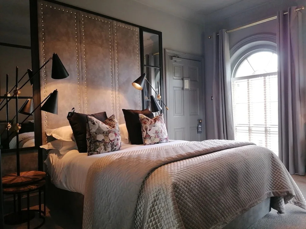 Comfort room