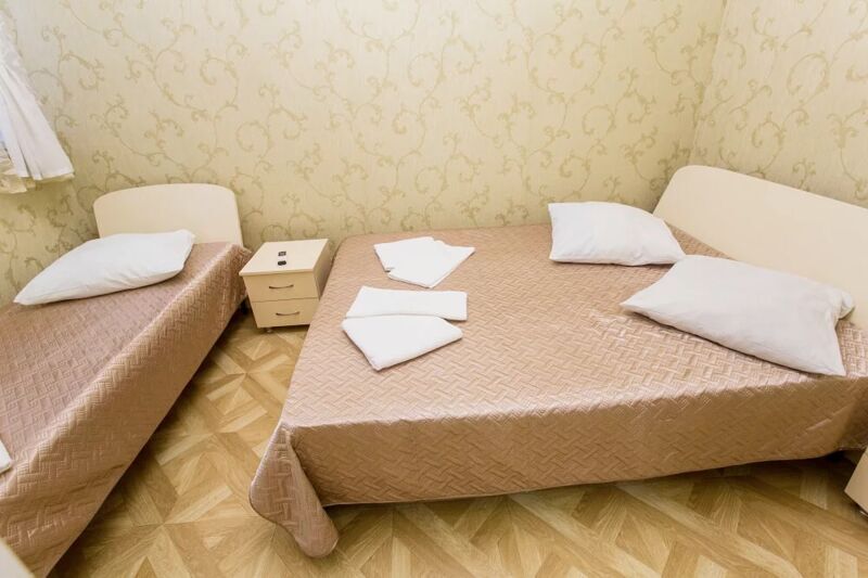 Двухместный полулюкс двуспальная кровать в Радуга