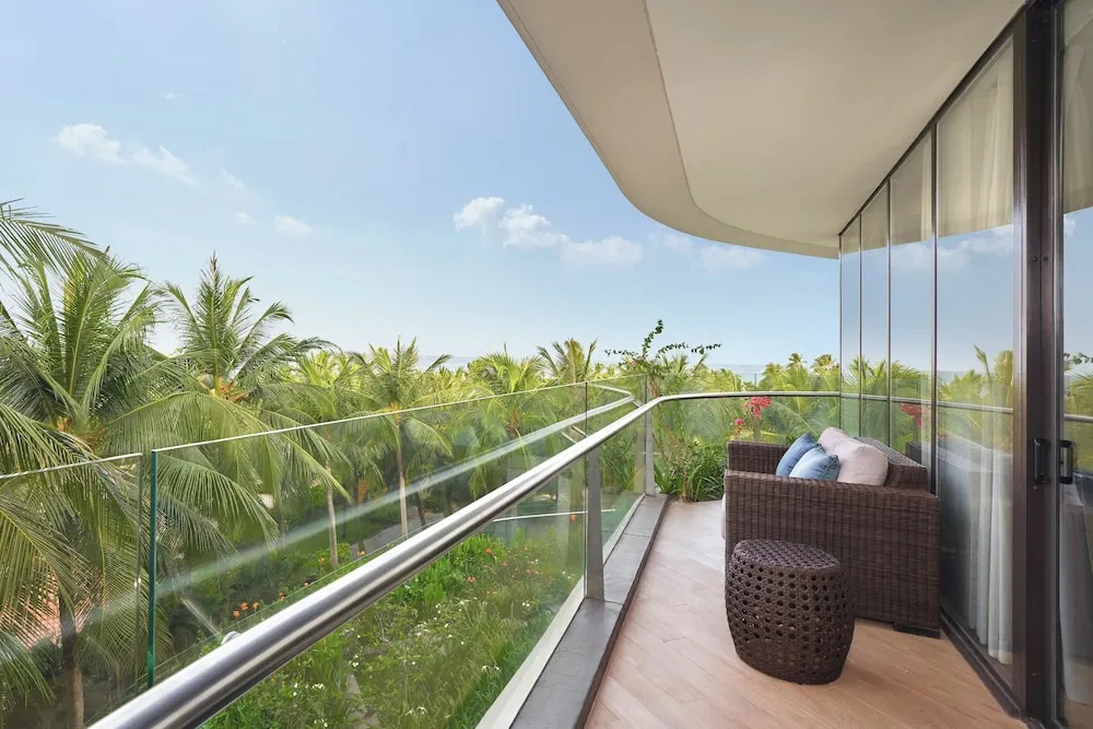 Intercontinental Phu Quoc Long Beach Resort