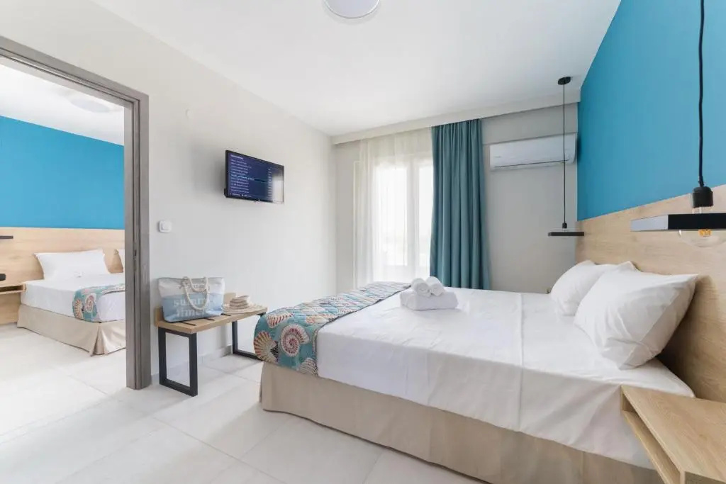 2 Bedrooms Suite with garden view