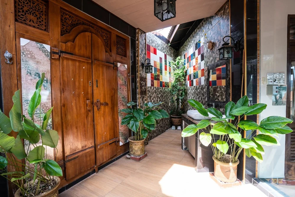 Lost Paradise Resort