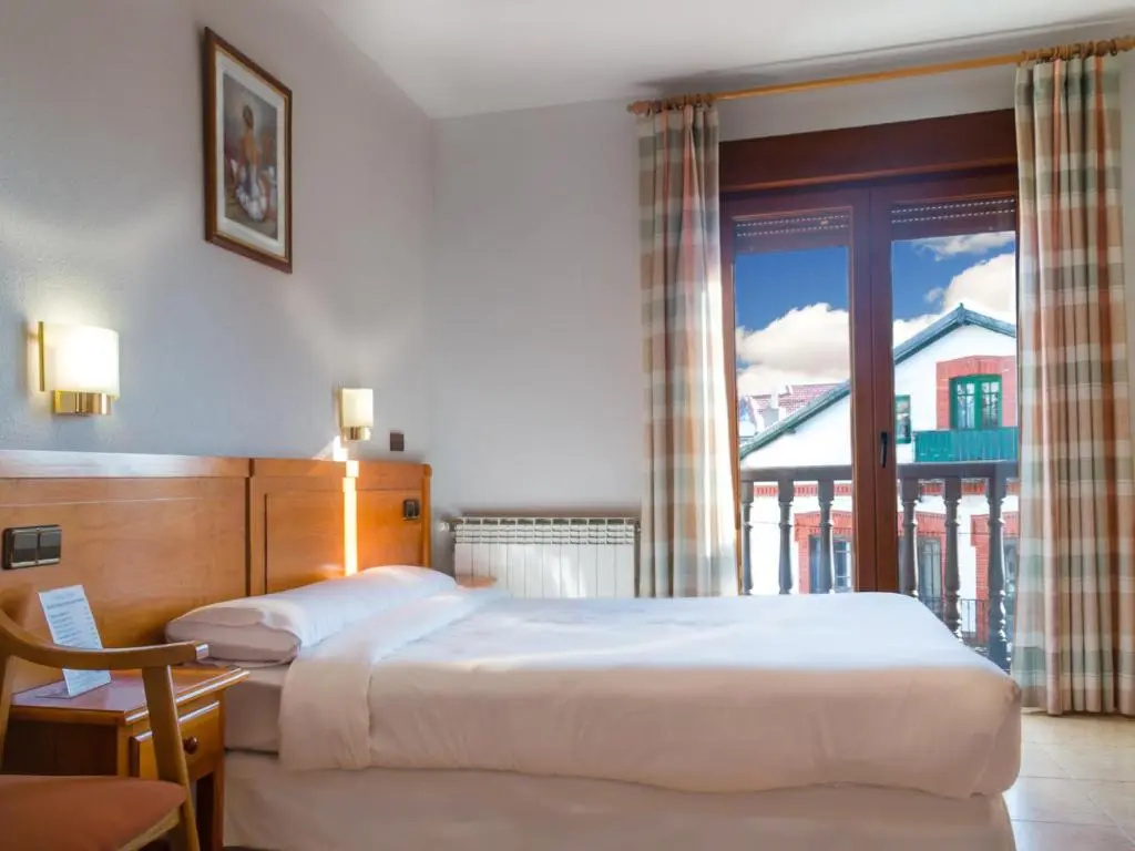 Standard Double room (full double bed)