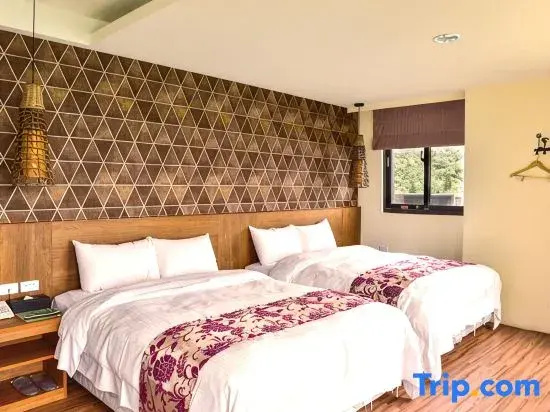 Deluxe Quadruple room with lake view