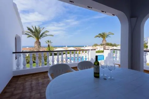 Villas 84 Est, Oest, Son Bou