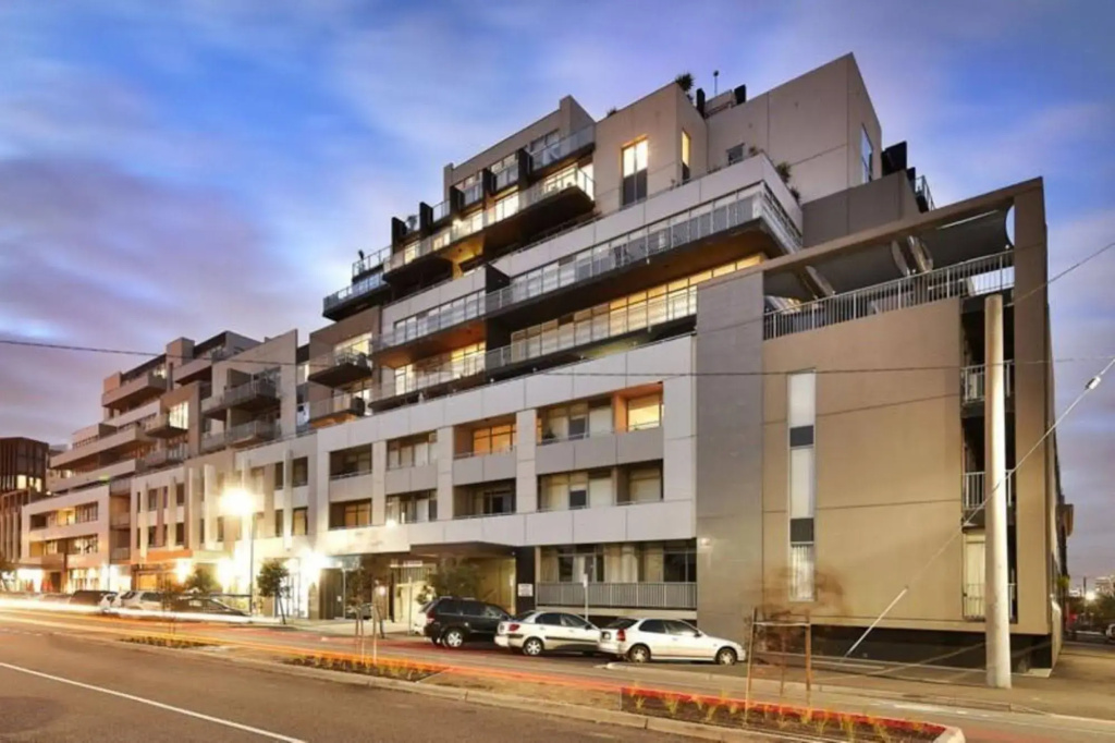 Port Melbourne Panorama - StayCentral