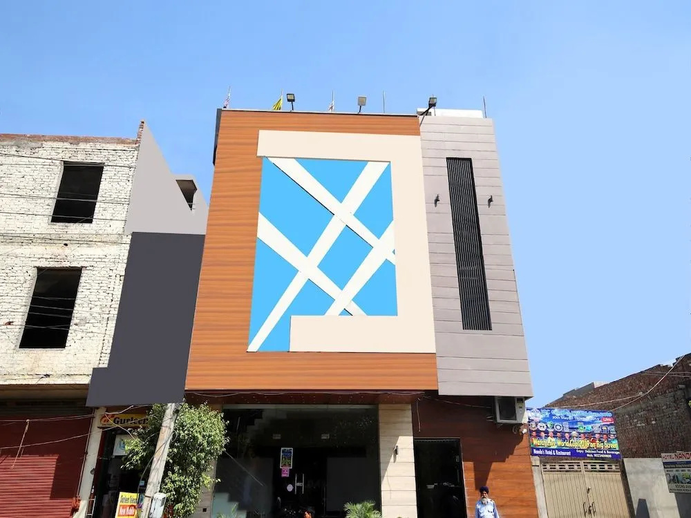 OYO 44541 Hotel Nanda
