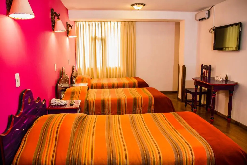 Standard Triple room