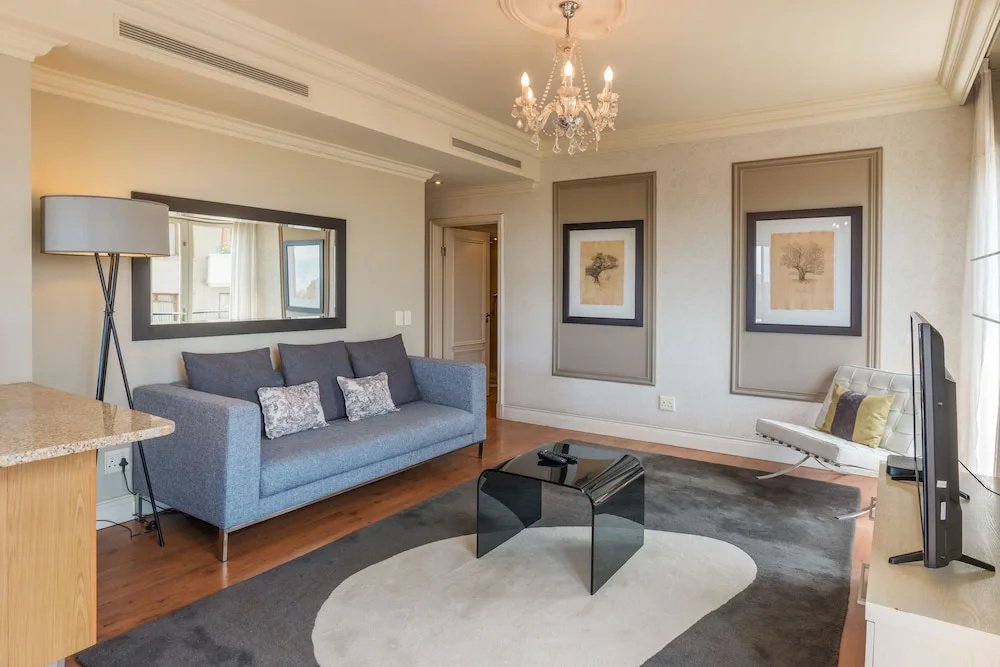 2 Bedrooms Luxury Suite with balcony and with mountain view