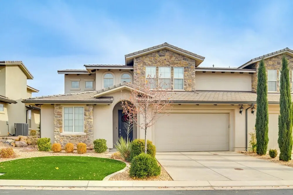 Hike, Bike & Swim: Utah Family Home w/ Mtn Views!