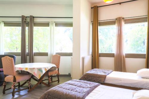 gallery_image_hidden_5