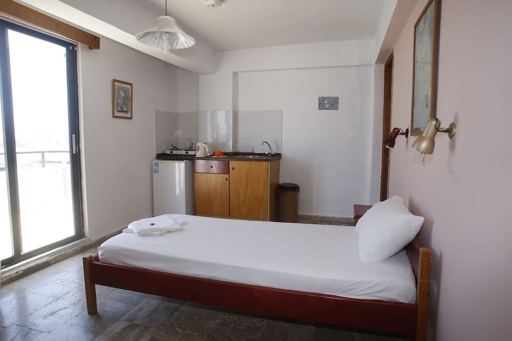 George\'s Studios & Apartments 