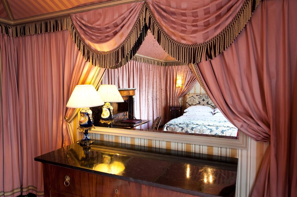 L'Hôtel | A Curious Group of Hotels by null