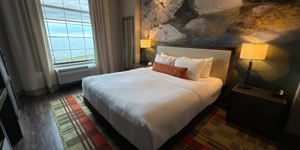 Hotel Indigo Traverse City by IHG image 4