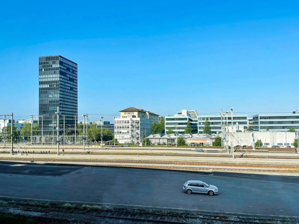Zug Central Business Apartment
