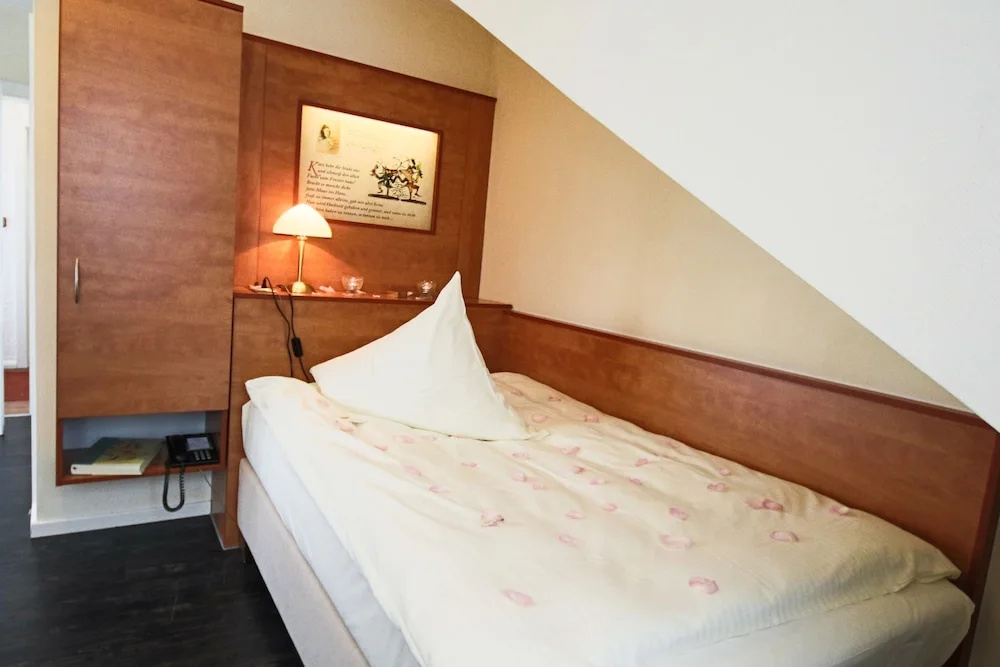 Standard Single room with balcony