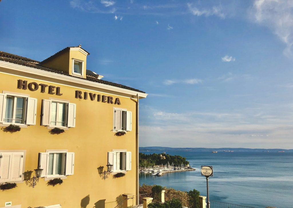 Hotel Riviera & Maximilians