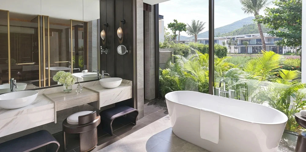 Вилла с бассейном с 4 комнатами oceanfront в Villa Le Corail, A Gran Melia Hotel