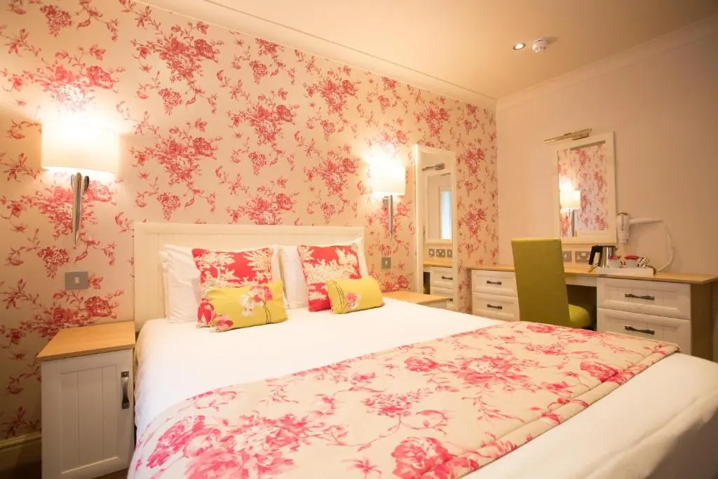 Premium Double room (full double bed)