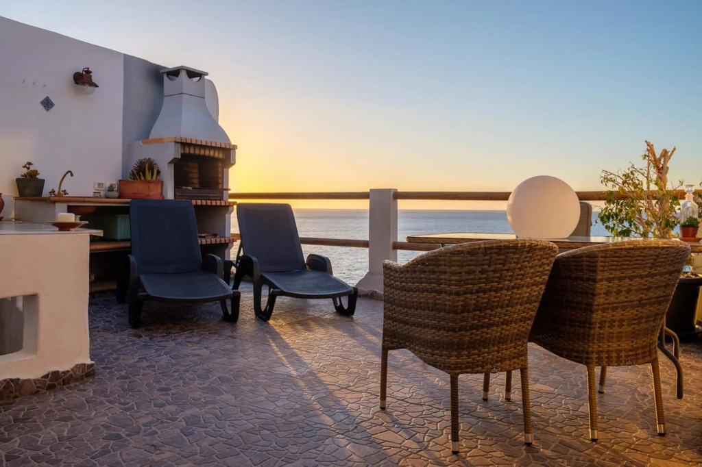 Luminous loft apartment next to the Atlantic Ocean