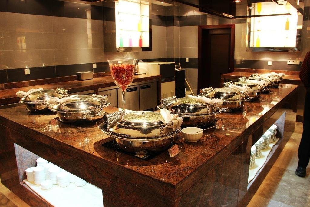 Food & Beverage