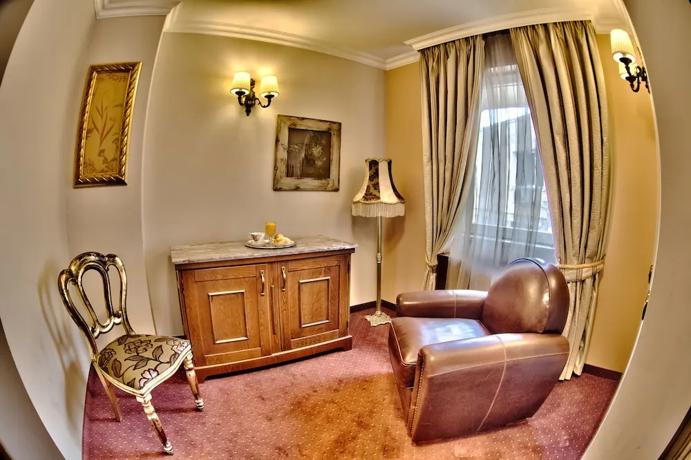 Meg Lozenetz Hotel - Chambres