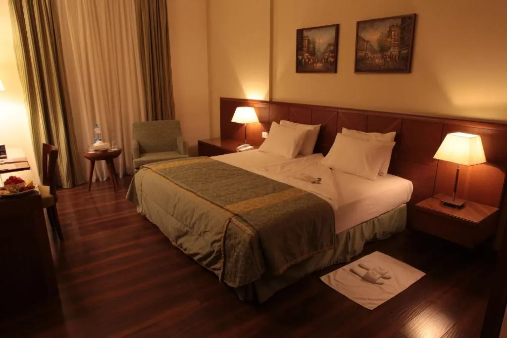Kings Suite Hotel - Chambres