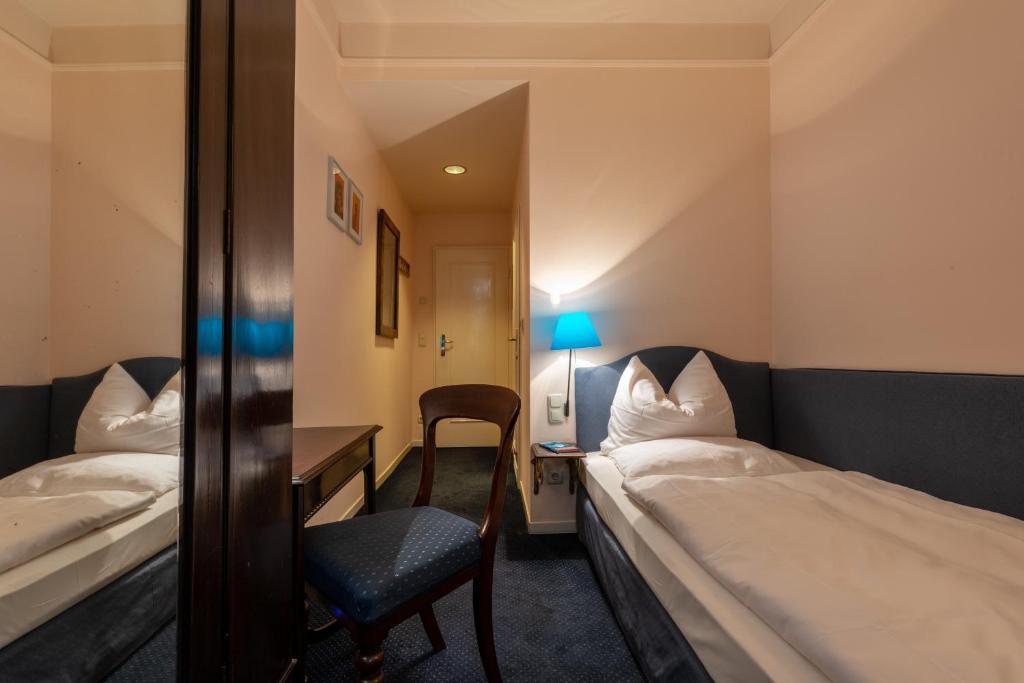 Hotel Olympic by null