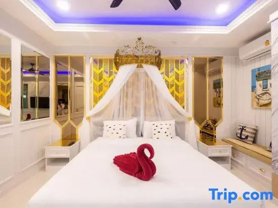 4 Bedrooms Luxury Villa