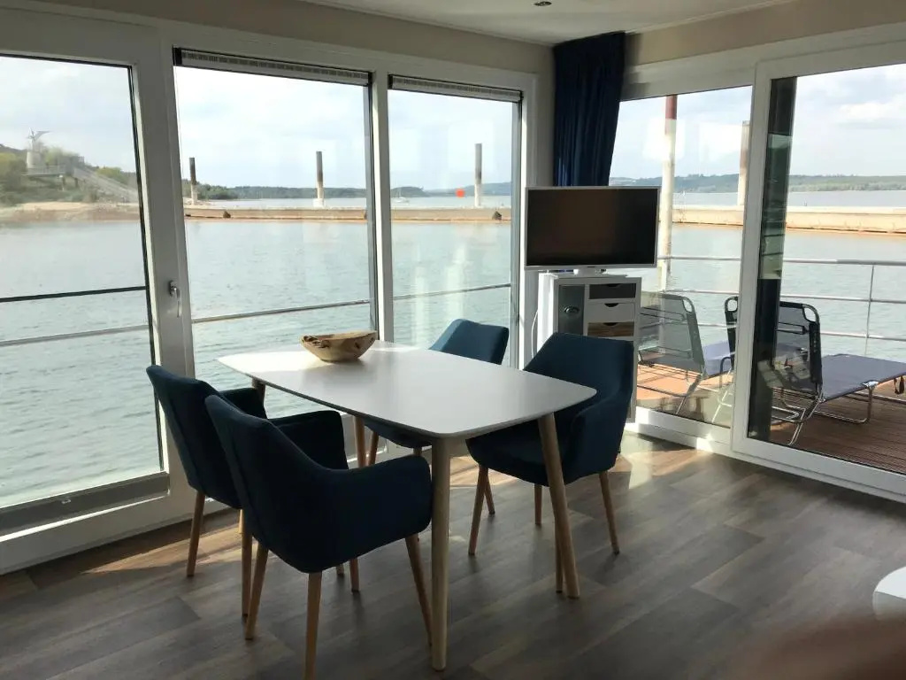 Premium Bungalow with water view