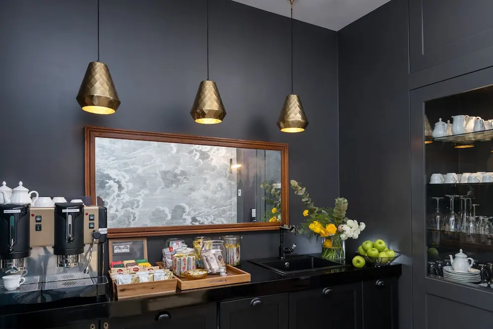 Superior Triple room with city view