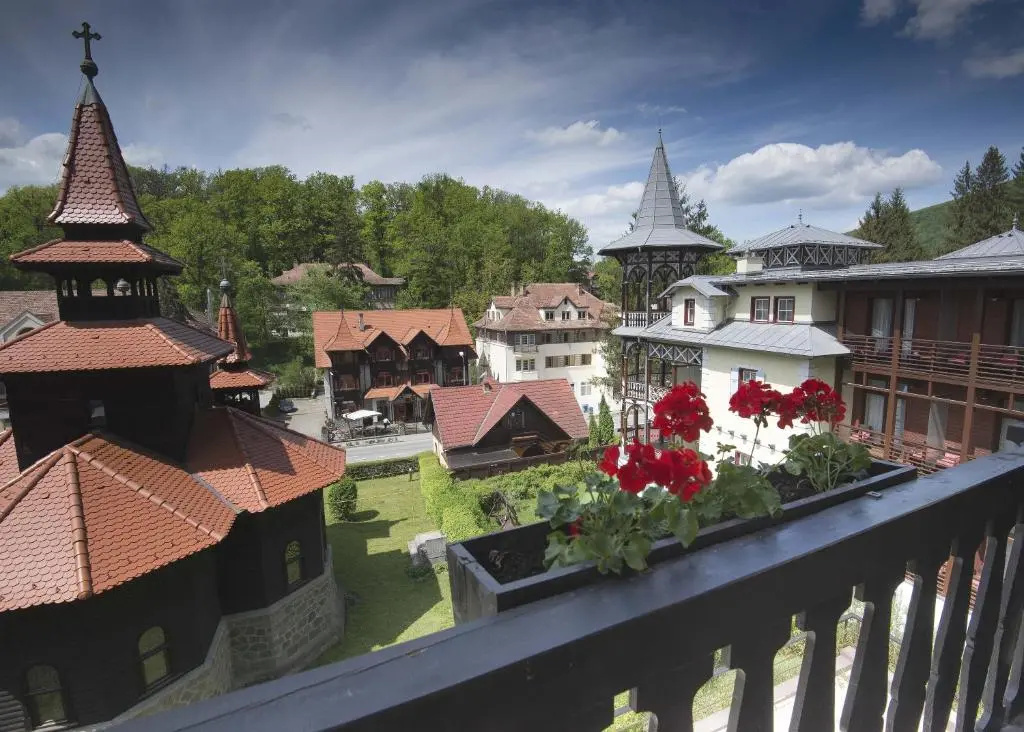 Standard Double room with balcony (full double bed)