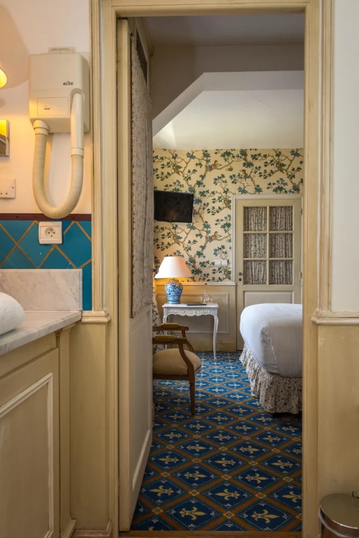 Standard Double room with garden view (full double bed)