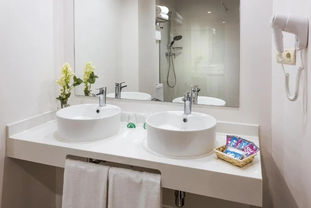 Comfort Double room (full double bed)