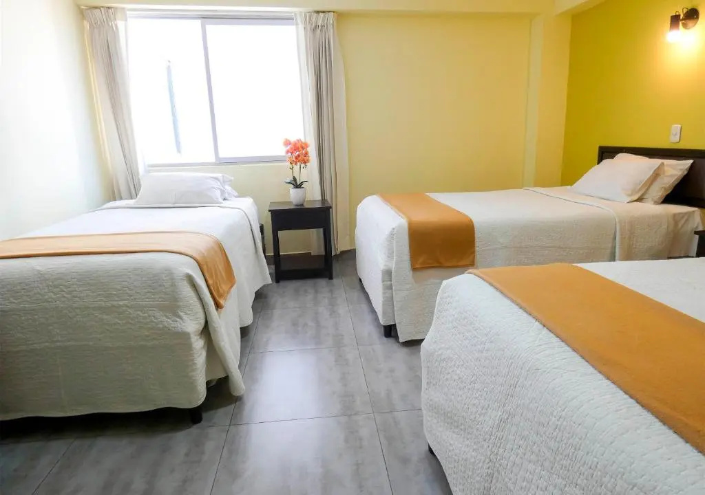 Hotel Plaza by DOT Light - Chambres